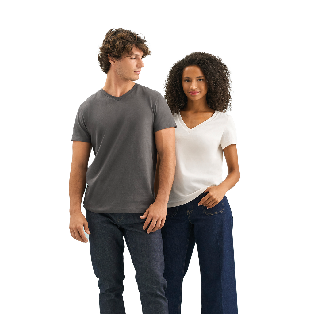 Light men's T-shirt with V-neck from Sols, Klasisks un viegls V-neck T-shirt, in classic style, shown in product image.