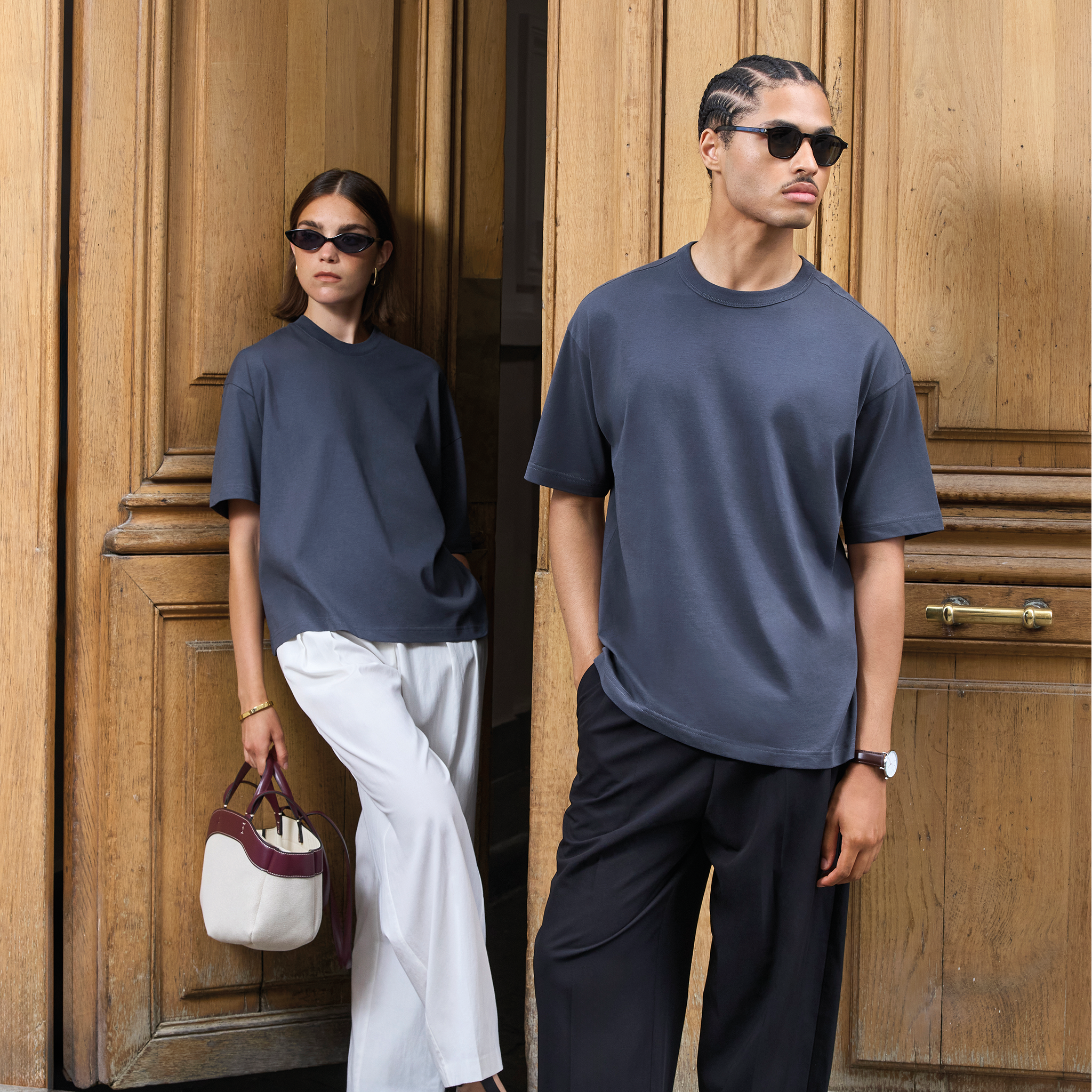 Sol's men's boxy fit T-shirt in casual style, featuring a relaxed fit and simple design, shown in the product image.