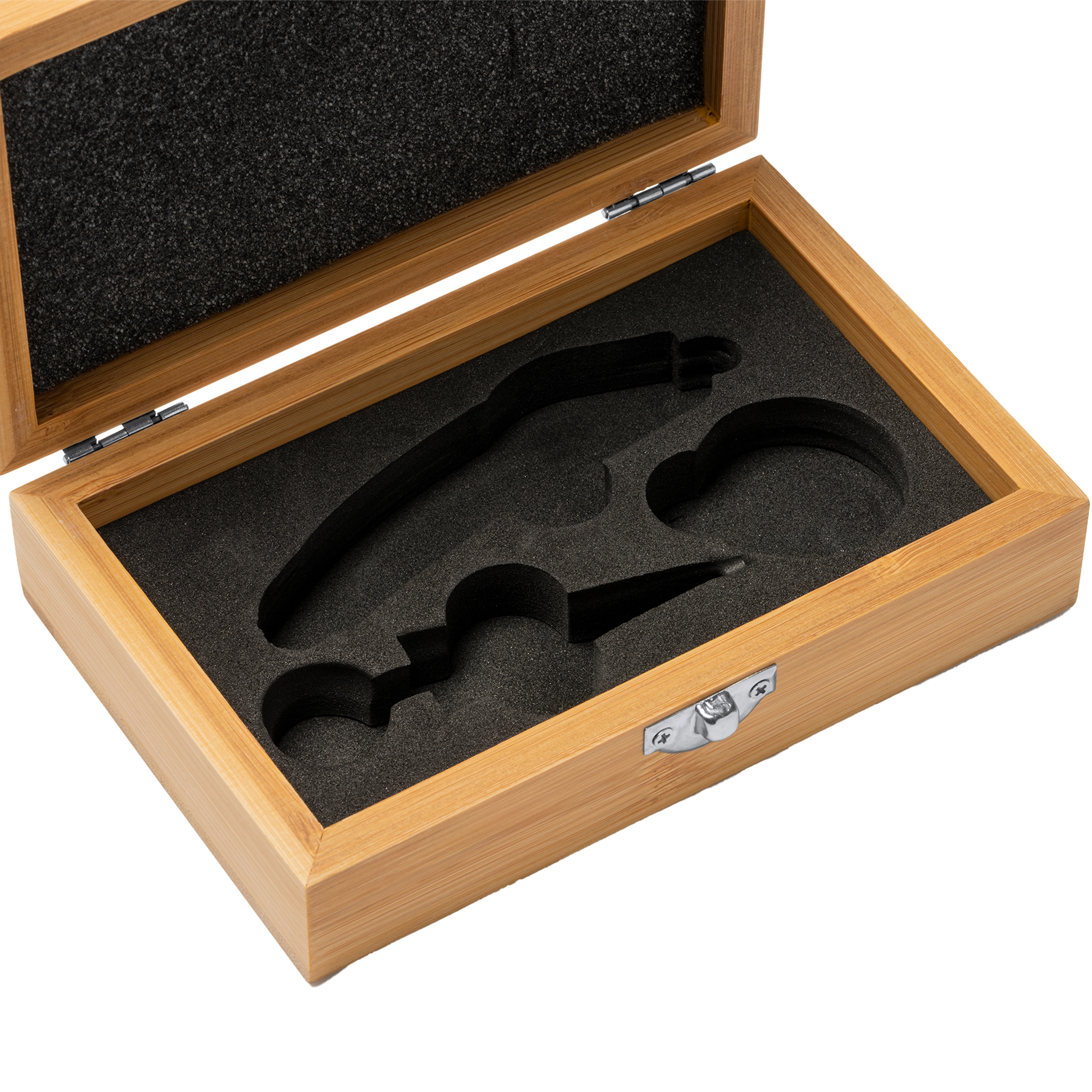 Elegant bamboo wine accessory set with laser engraving by Kombis, featuring wine opener, stopper, and pourer for sophisticated gifting.