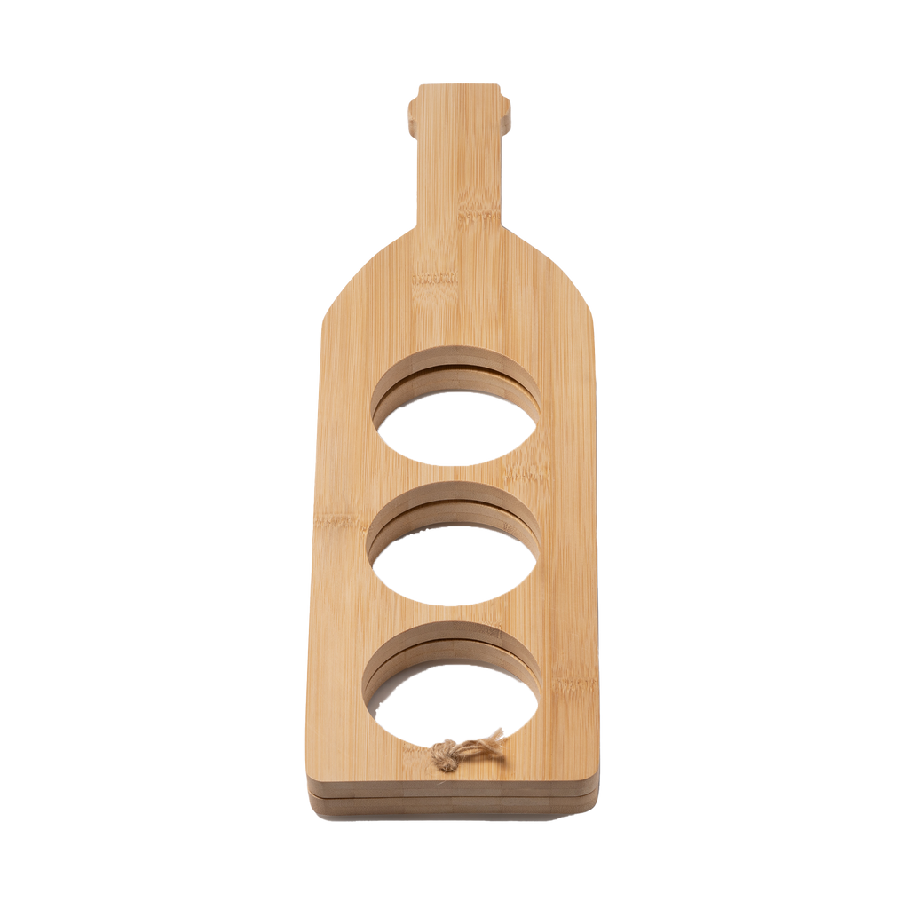 Kombis Bambusa vīna pudeļu statīvs ar lāzergravējumu, designed for three bottles, elegant gift presentation